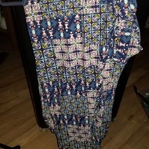 Lularoe Leggings size TC2 Navy Peach Aqua Geometric Pattern, pre-owned
